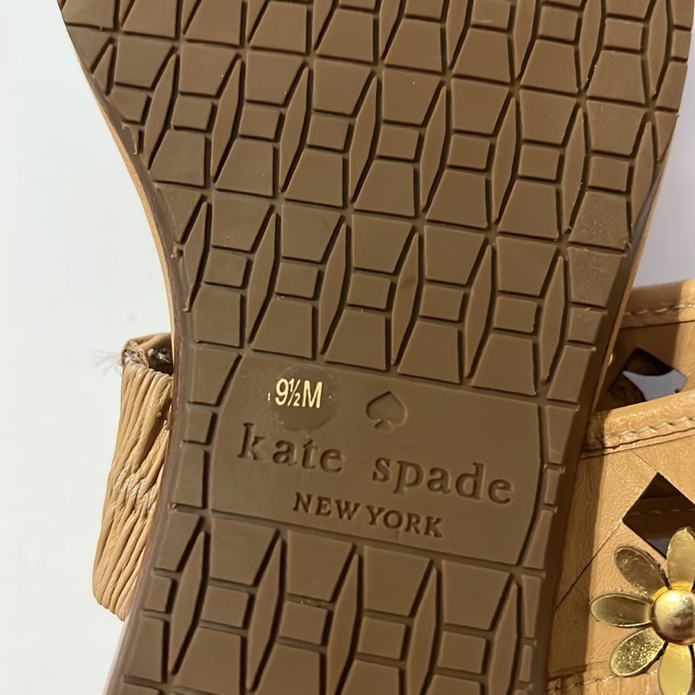 Kate Spade Flower Bug Embellished Leather Sandal 9.5M - Picture 11 of 11